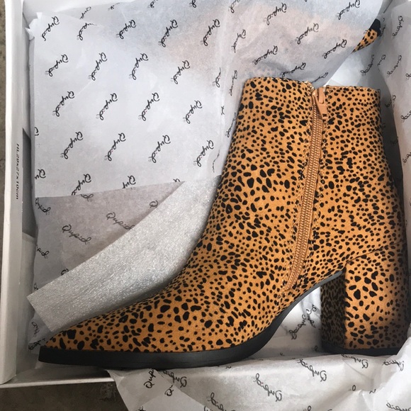 ππ π Camel Black Leopard Ankle bootie - Picture 7 of 8